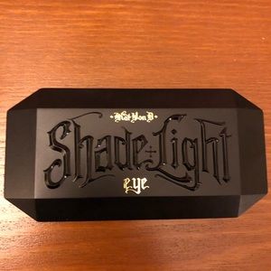 Kat Von D Shade and Light eyeshadow quad- Smoke